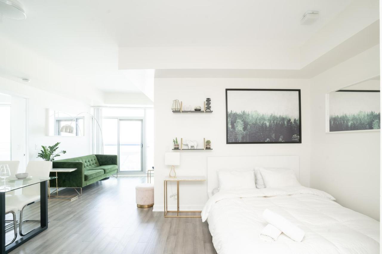 Beautiful Luxurious Modern Condo With Breathtaking Views Toronto Esterno foto