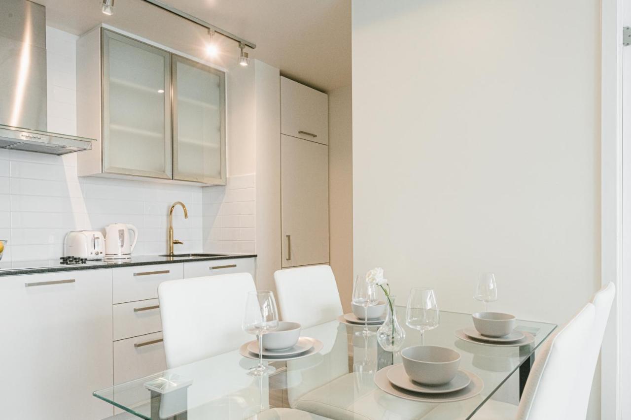 Beautiful Luxurious Modern Condo With Breathtaking Views Toronto Esterno foto